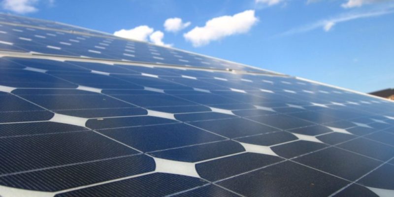 eficiência em célula solar