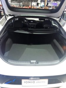 Amplo porta malas Hyundai Ioniq